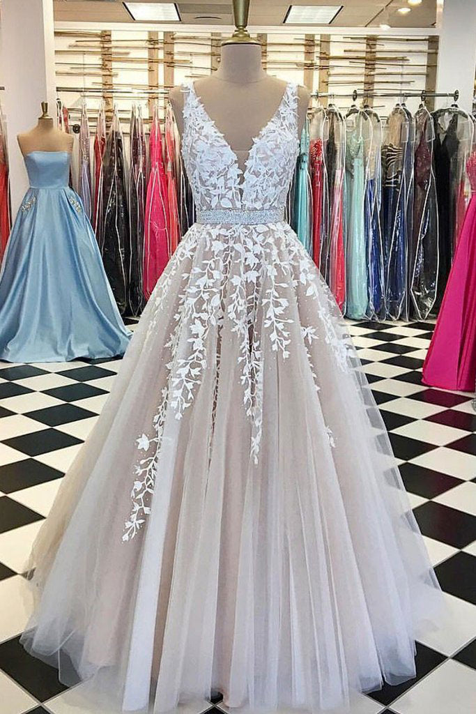 Embroidered Wholesale V-Neck Short Lace Prom Dress For Women