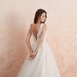 Elegant A-line Tulle Sleeveless Wedding Dress Lace Appliques Prom Gown OKU49